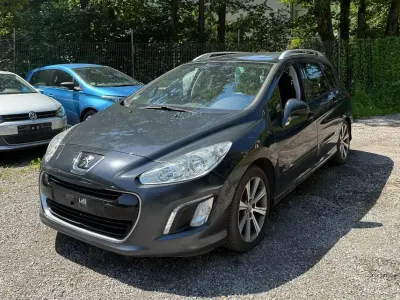 Gebraucht Peugeot 308 111 PS (81 kW) 2011 Grau Kombi