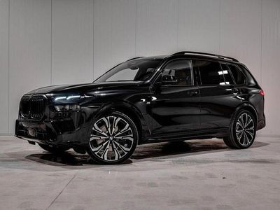 Schwarz Neu 2025 BMW X7 SUV | 153.451 €