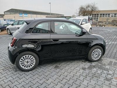 Gebraucht Fiat 500e Action 69 kW (95 PS) 2023 Schwarz Kleinwagen