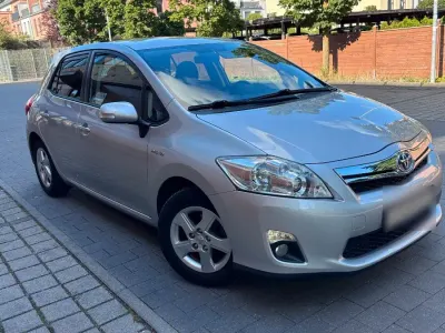 Gebraucht Toyota Auris Hybrid 136 PS (100 kW) 2012 Silber Kleinwagen