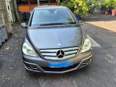 Mercedes B180