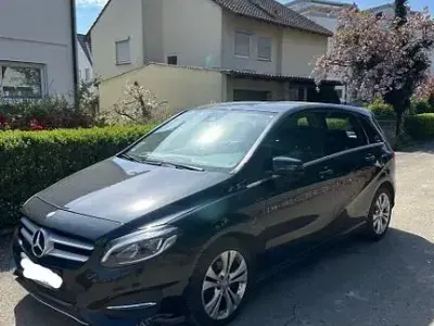 Gebraucht Mercedes B180 116 PS (85 kW) 2018 Schwarz Van / Kleinbus