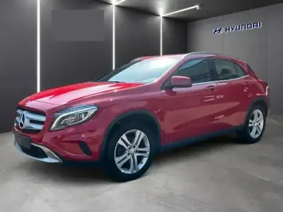 Gebraucht Mercedes GLA200 136 PS (100 kW) 2016 Rot SUV