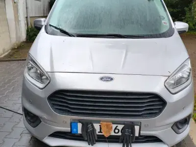 Gebraucht Ford Courier 101 PS (74 kW) 2020 Silber Van / Kleinbus