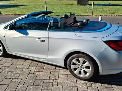Gebraucht Opel Cascada 170 PS (125 kW) 2014 Andere farben Cabrio