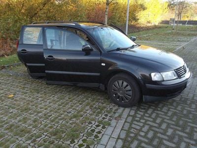 Gebraucht VW Passat Edition 101 PS (74 kW) 2000 Schwarz Kombi