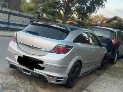 Gebraucht Opel Astra GTC Sport 140 PS (102 kW) 2006 Grau Coupé