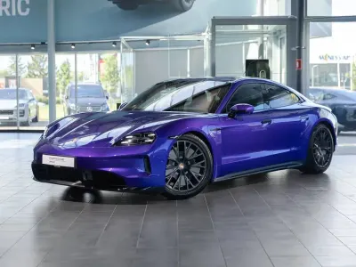 Neu Porsche Taycan GTS 514 kW (700 PS) 2025 Violett
