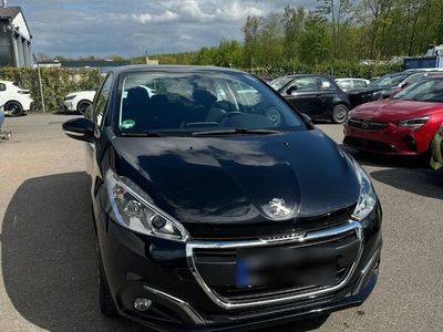 gebraucht Peugeot 208 PureTech 82