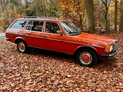 Gebraucht Mercedes 230 109 PS (80 kW) 1979 Rot Kombi