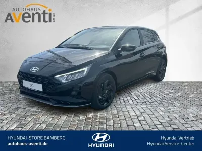 Neu Hyundai i20 Blackline 90 PS (66 kW) 2026 Schwarz Kleinwagen