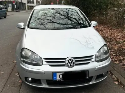 Gebraucht VW Golf VI 81 PS (59 kW) 2009 Silber Kleinwagen
