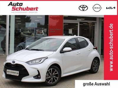 Gebraucht Toyota Yaris Hybrid Comfort 116 PS (85 kW) 2023 Weiss Kleinwagen