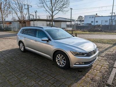 Gebraucht VW Passat 120 PS (88 kW) 2016 Grau Kombi