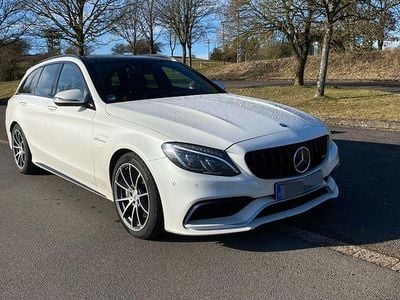 Weiß Gebraucht 2017 Mercedes C63 AMG AMG Kombi | 39.500 € (Fairer Preis)