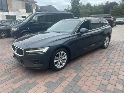 Gebraucht Volvo V60 Momentum 150 PS (110 kW) 2018 Grau Kombi