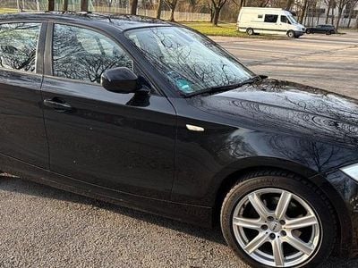 Gebraucht BMW 120 Sport Line 177 PS (130 kW) 2010 Schwarz Kleinwagen