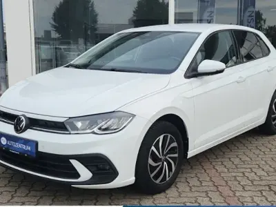 Gebraucht VW Polo Life 95 PS (69 kW) 2022 Weiß Kleinwagen