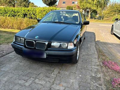 Gebraucht BMW 316 105 PS (77 kW) 2000 Schwarz Limousine
