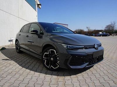 Neu VW Golf VIII R-line 150 PS (110 kW) 2026 Delfingrau metallic Limousine