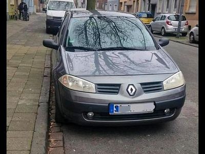 Beige Gebraucht 2004 Renault Mégane GrandTour Kombi | 1.500 €