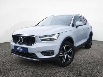 Gebraucht Volvo XC40 Momentum 163 PS (119 kW) 2019 Silber / glacier silver (metallic) SUV