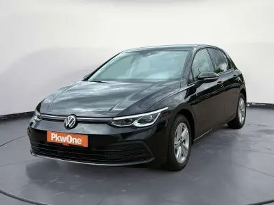 Gebraucht VW Golf VIII Life 131 PS (96 kW) 2023 Schwarz Limousine