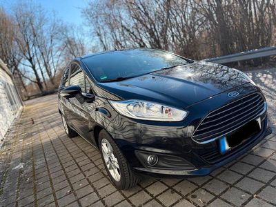 Gebraucht Ford Fiesta 95 PS (69 kW) 2015 Schwarz Limousine