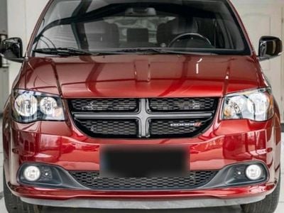 Gebraucht Dodge Grand Caravan 283 PS (208 kW) 2018 Rot Van / Kleinbus