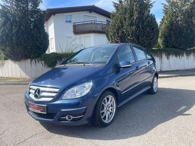 Gebraucht Mercedes B180 116 PS (85 kW) 2009 Blau Van / Kleinbus