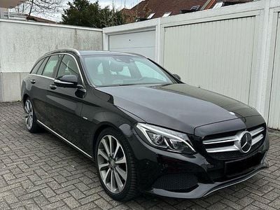 Second-hand Mercedes C300 Exclusive 231 CP (169 kW) 2015 Negru Break
