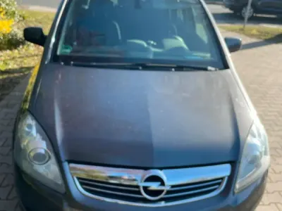Używany Opel Zafira 105 KM (77 kW) 2012 Szary Minivan