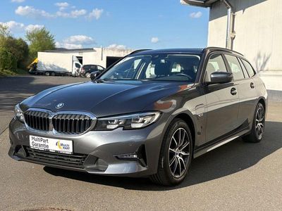 Gebraucht BMW 320e Advantage 163 PS (119 kW) 2022 Grau Kombi