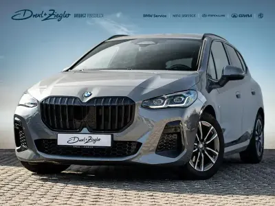 Gebraucht BMW 220 Active Tourer M Sport 170 PS (125 kW) 2025 Skyscraper grey metallic Van / Kleinbus