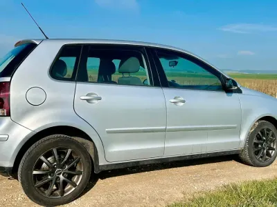 Gebraucht VW Polo 70 PS (51 kW) 2008 Silber Kleinwagen