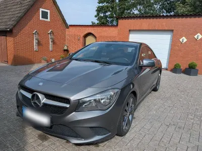 Gebraucht Mercedes CLA180 Urban 122 PS (89 kW) 2014 Grau Coupé