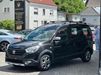 Gebraucht Dacia Dokker Stepway 90 PS (66 kW) 2017 Schwarz Van / Kleinbus