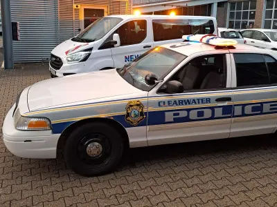 Gebraucht Ford Crown Victoria 250 PS (183 kW) 2009 Weiß Limousine