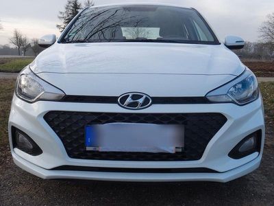 Gebraucht Hyundai i20 Active 84 PS (61 kW) 2020 Weiß Kleinwagen