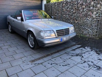 Gebraucht Mercedes E220 Edition 150 PS (110 kW) 1997 Silber Cabrio