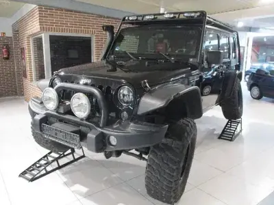 Gebraucht Jeep Wrangler Unlimited Rubicon 177 PS (130 kW) 2010 Schwarz SUV