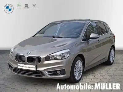Gebraucht BMW 218 Active Tourer Luxury Line 136 PS (100 kW) 2016 Platinsilber metallic Van / Kleinbus