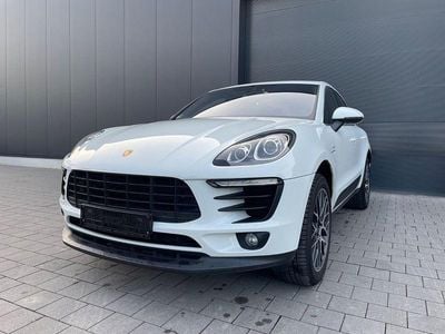 Porsche Macan S
