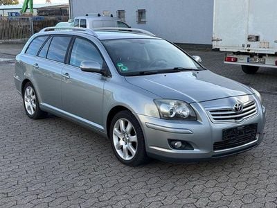Gebraucht Toyota Avensis 163 PS (119 kW) 2007 Silber Limousine