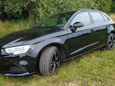Gebraucht Audi A3 Performance 116 PS (85 kW) 2019 Schwarz Limousine