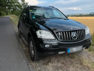 Gebraucht Mercedes ML320 Premium 224 PS (164 kW) 2006 Schwarz SUV