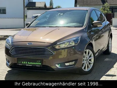 Używany Ford Focus Titanium 120 KM (88 kW) 2017 Brązowy Sedan/Limuzyna
