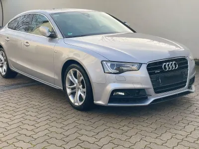 Gebraucht Audi A5 Sportback Comfort 190 PS (139 kW) 2015 Silber Kleinwagen
