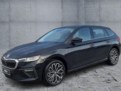 Neu Skoda Scala Tour 116 PS (85 kW) 2025 Schwarz Kleinwagen