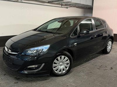 Gebraucht Opel Astra Active 140 PS (102 kW) 2013 Schwarz Limousine